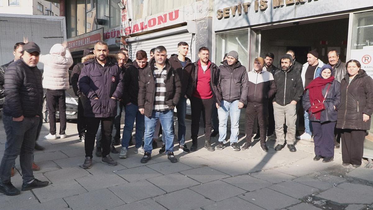 Türk İşçisine Hain Saldırı: Patron Tezgahı Geceyle Kaçırdı